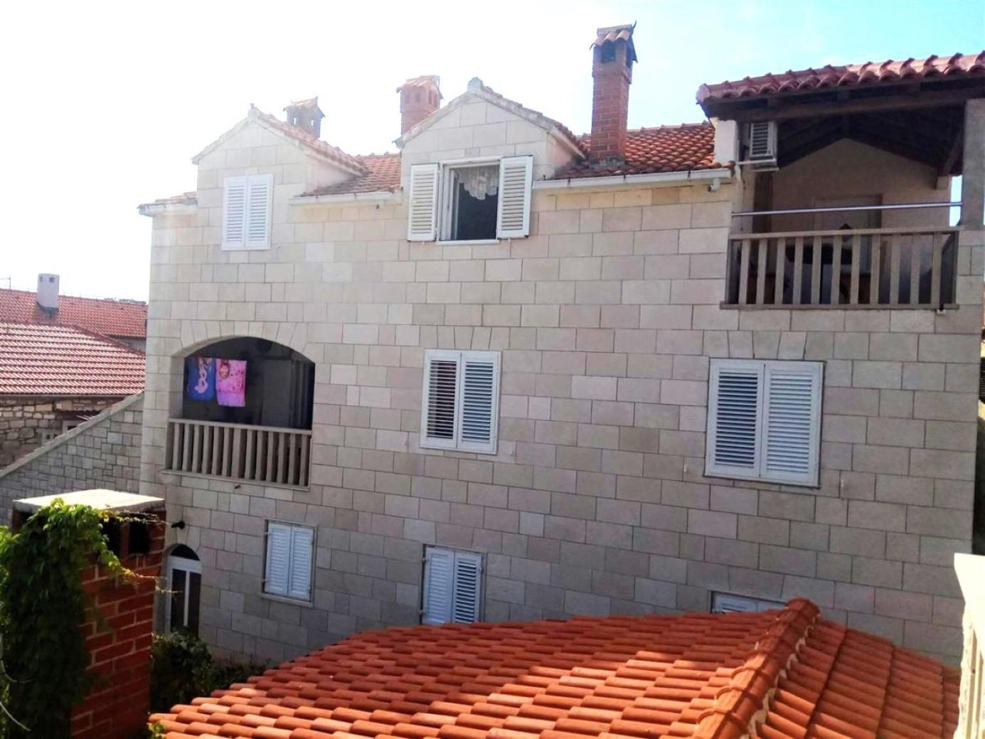Apartmani Banic Постира Екстериор снимка
