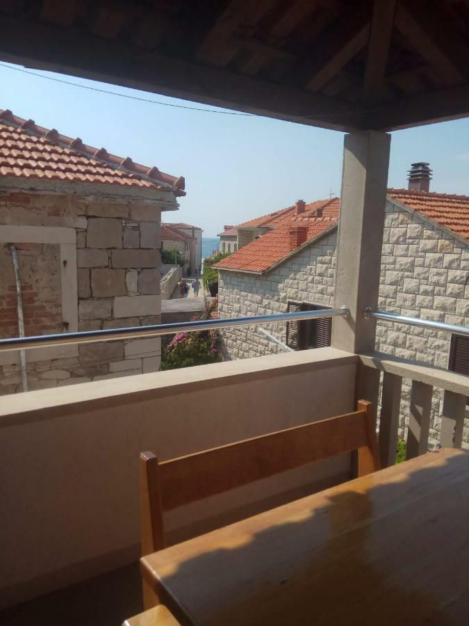 Apartmani Banic Постира Екстериор снимка