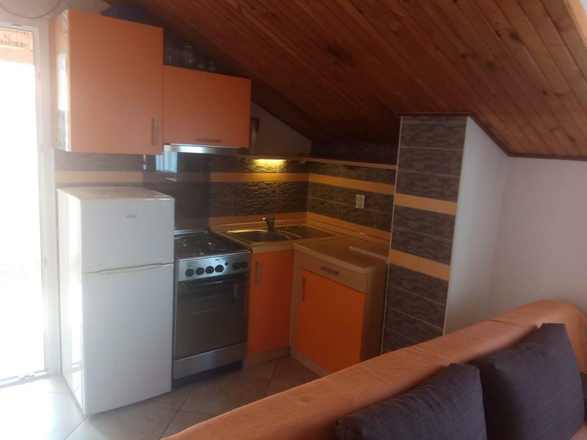 Apartmani Banic Постира Екстериор снимка
