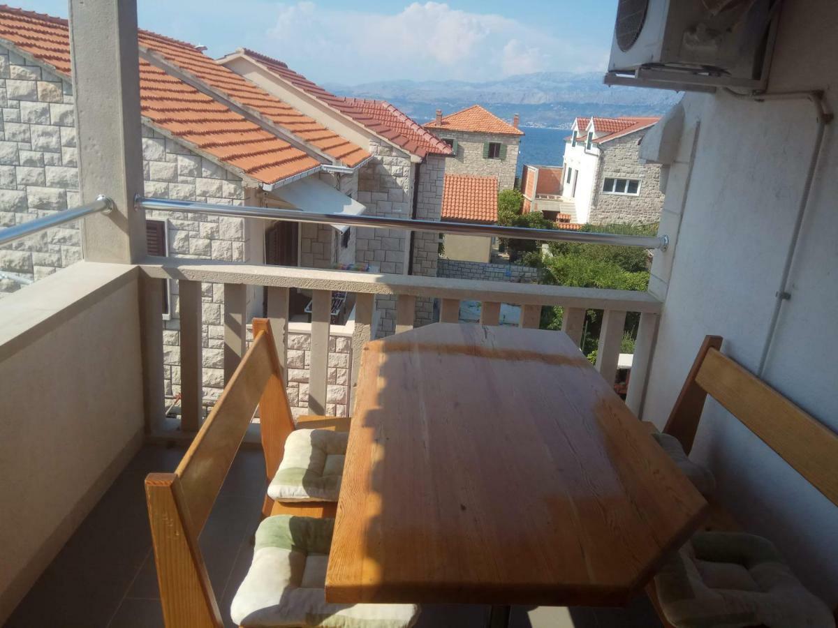 Apartmani Banic Постира Екстериор снимка
